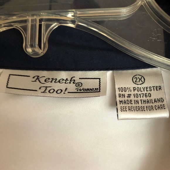 Woman’s jacket - Picture 3 of 4